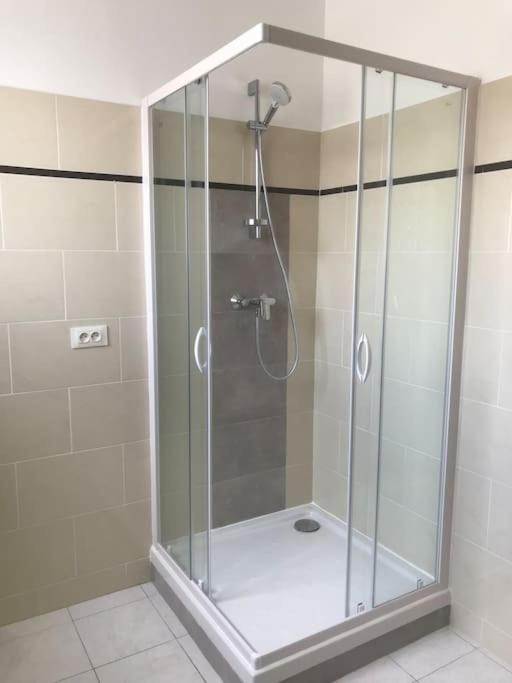 Carnoux-en-Provence Haut De Maison Entierement Renove Avec Garage מראה חיצוני תמונה
