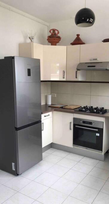 Carnoux-en-Provence Haut De Maison Entierement Renove Avec Garage מראה חיצוני תמונה