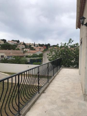 Carnoux-en-Provence Haut De Maison Entierement Renove Avec Garage מראה חיצוני תמונה